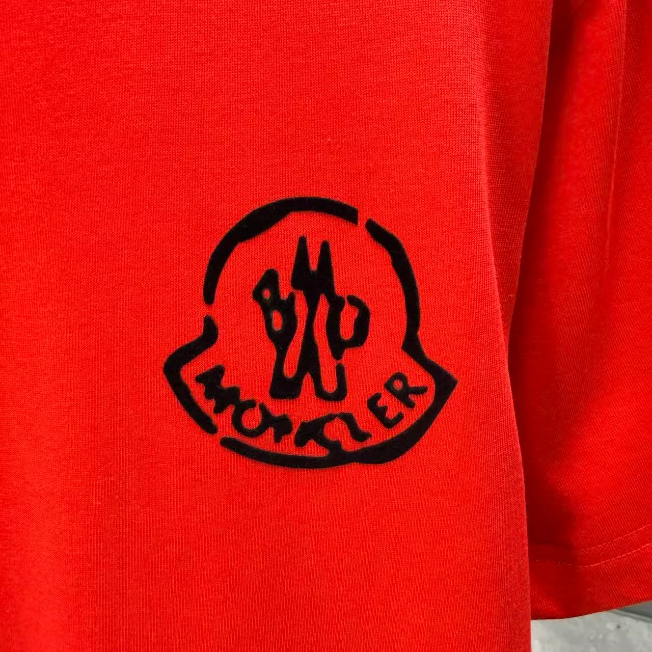 MONCL* * 2026 New Arrival T logo ：Black White Dark Blue Sizes：S M L XL XXL